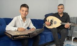 Babasından kanun çalmayı öğrenen müzik tutkunu çocuğun hedefi virtüöz olmak
