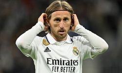 Real Madrid, 37 yaşındaki Modric'in sözleşmesini bir yıl uzattı