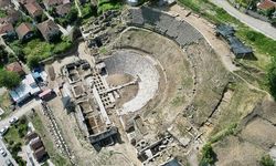 Kazı çalışmalarının sürdüğü Prusias ad Hypium Antik Kenti, FPV dron ile görüntülendi
