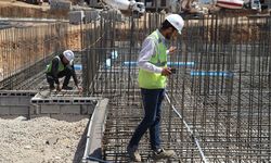 Depremzede mühendis Malatya'da afet konutlarının inşasında görev yapıyor