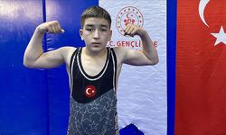 Taha Akgül'ü örnek alan depremzede güreşçi, Türkiye birinciliği hedefliyor
