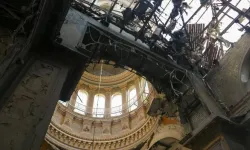 Ukrayna Savaşı: Rus füzeleri Odesa'daki Ortodoks Katedrali'ne zarar verdi