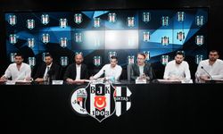Beşiktaş, yeni transferleri için imza töreni düzenledi