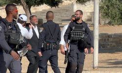 İsrail'in aşırı sağcı Ulusal Güvenlik Bakanı Ben-Gvir Mescid-i Aksa'ya baskın düzenledi