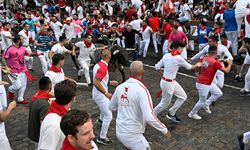 San Fermin son yılların en az yaralanmalı boğa koşularından birine sahne oldu