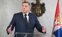 Bosnalı Sırp lider Dodik, Yüksek Temsilci Schmidt'in kararlarını uygulamayacağını açıkladı
