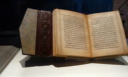 "Divanu Lugati’t-Türk" yeniden yayımlandı