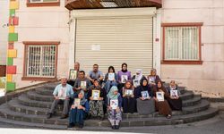 Kavurucu sıcakta evlat nöbeti