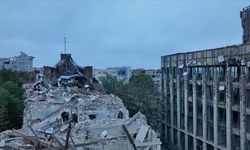Ukrayna: Rus füzesinin Lviv'de bir apartmana isabet etmesi sonucu 4 kişi öldü