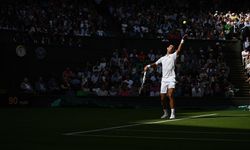 Wimbledon'da Swiatek ve Djokovic 3. tura yükseldi