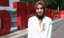 Kendisini 14 yaşında gazi yapan kurşunun izini "madalya" gibi gururla taşıyor
