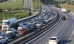 Tatilcilerin dönüş yolculuğu sürüyor