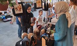 Sakaryalı kadın girişimciler el emeği ürünlerini fuarda müşterileriyle buluşturuyor