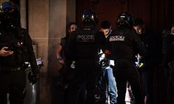 Fransa'da olaylı protestoların 5. gecesinde 121 kişi gözaltına alındı