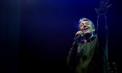 Anadolu rock müziğinin "sevgi adamı" Murat Göğebakan