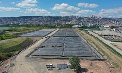 İzmit Körfezi'ndeki dip çamurunun çekilerek tüplerde biriktirilip depolama alanına gönderilmesine başlandı