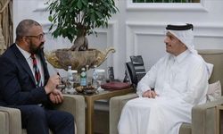 Katar ve İngiltere, ikili işbirliği ve stratejik diyalog hazırlıklarını görüştü