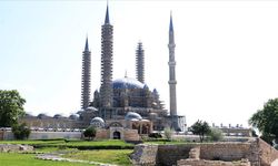 Selimiye'de günümüz restorasyonuna aykırı çimento harçlarının bir bölümü kaldırıldı