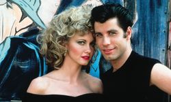 Tarihte Bugün: Grease filmi müzikleri ikinci kez 1'e yükseldi