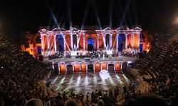 TRT sanatçıları, Pamukkale'deki Hierapolis Antik Tiyatrosu'nda konser verdi
