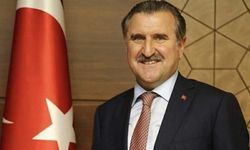 Bakan Bak, milli kürekçi Cevdet Ege Mutlu'yu tebrik etti