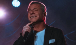 Levent Yüksel, Kuruçeşme Açıkhava'da konser verdi