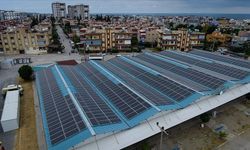 Hatay'da güneş enerjisiyle elektrik üreten belediye, bütçesine katkı sağlıyor