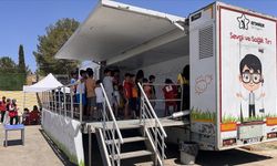 "Sağlık ve Sevgi Tırı"nda 5 bin 220 depremzede çocuğun göz taraması yapıldı