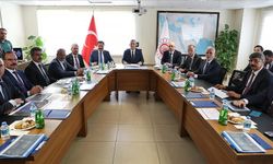 Ticaret Bakanı Ömer Bolat, Hatay İskenderun'da temaslarda bulundu