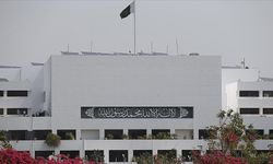 Pakistan'da Ulusal Meclisin yarın feshedilmesi bekleniyor