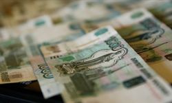 Rusya Merkez Bankası rubledeki değer kaybında tehlike görmüyor