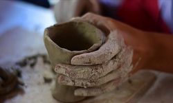 İstanbul'da bir grup genç arkadaşın başlattığı "Mekanda Sanat Var" projesi yaygınlaşıyor