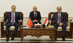 Dışişleri Bakanı Fidan, Ulusal Hikmet Akımı lideri Hekim ve Irak eski Başbakanı Maliki ile görüştü