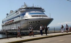 Doğal liman kenti Sinop, kruvaziyer turizmiyle yabancı turistleri ağırlamayı sürdürüyor