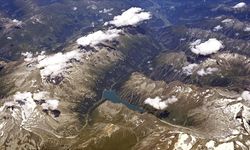 Fransız Alpleri'ne mevsimin ilk karı yağdı