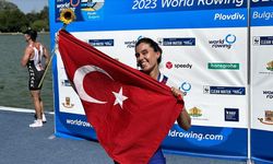 Kürek sporunun "altın" kızı: Elis Özbay