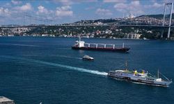 İstanbul Boğazı güney-kuzey yönlü olarak gemi trafiğine açıldı
