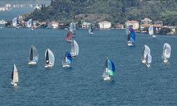 30 Ağustos Zafer Bayramı nedeniyle İstanbul Boğazı Yat Yarışları gerçekleşti