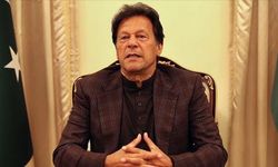 Pakistan Seçim Komisyonu, eski Başbakan Han'ı 5 yıl süreyle siyasetten men etti