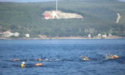 Çanakkale Boğazı'nı yüzerek geçmek için 17 ülkeden 1000'e yakın yüzücü kıyasıya yarıştı