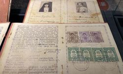 Dede ve ninesinin 92 yıllık tarihi evlilik sözleşmesini müzeye bağışladı
