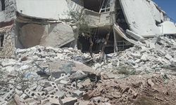 Rus savaş uçaklarının, İdlib'e düzenlediği hava saldırılarında 3 sivil öldü, 6 sivil yaralandı