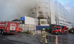 Arnavutköy’deki cam üretim tesisinde yangın