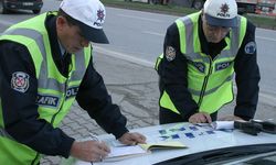 İstanbul'da trafiği tehlikeye düşüren sürücüye 9 bin 951 lira ceza kesildi