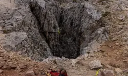 Mark Dickey: ABD'li kaşif Türkiye'nin en derin mağaralarından birinden kurtarıldı