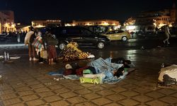 Fas'ta 7 büyüklüğünde deprem sonrası halk sokaklara döküldü