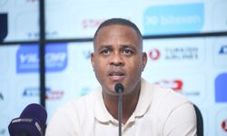 Patrick Kluivert: Milli takım arasından sonra galibiyetle başlamak çok önemliydi