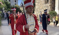 Isparta'da "Domates ve Karanfil Festivali" yapıldı