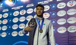 Kazak güreşçi Aitmukhan, ülkesine ilk altın madalyayı kazandırdı