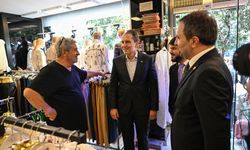 Yeniden Refah Partisi Genel Başkanı Erbakan, Zeytinburnu'nda vatandaşlarla bir araya geldi